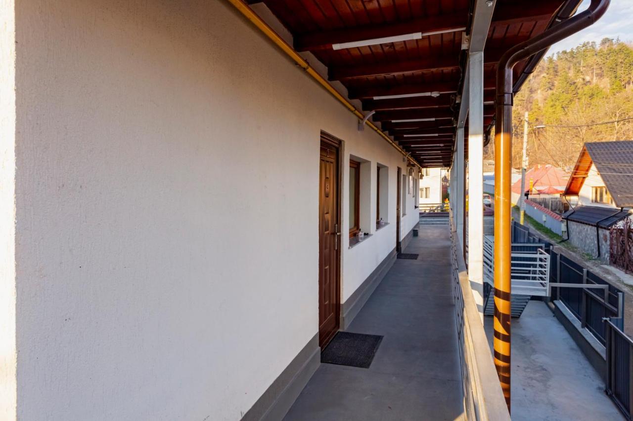 Vaias Aparts Târgu Neamț Exterior photo