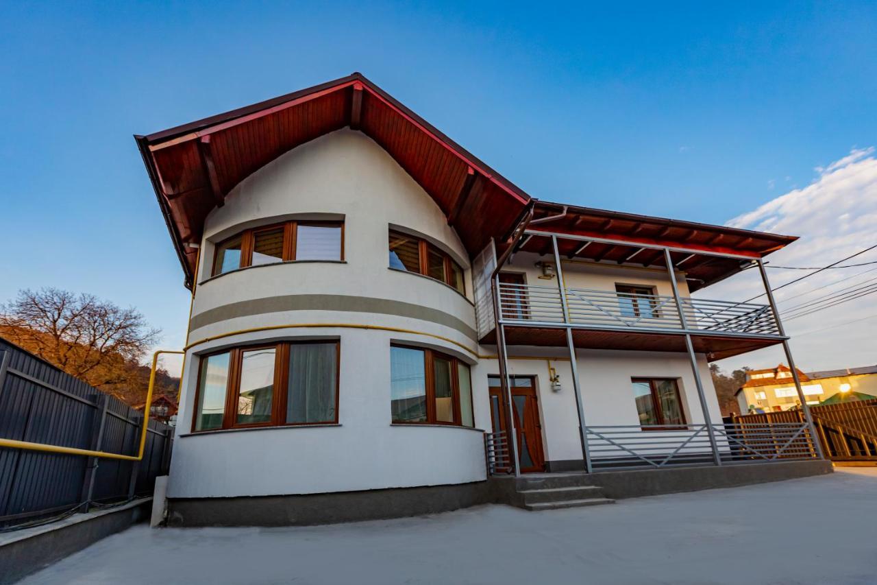 Vaias Aparts Târgu Neamț Exterior photo
