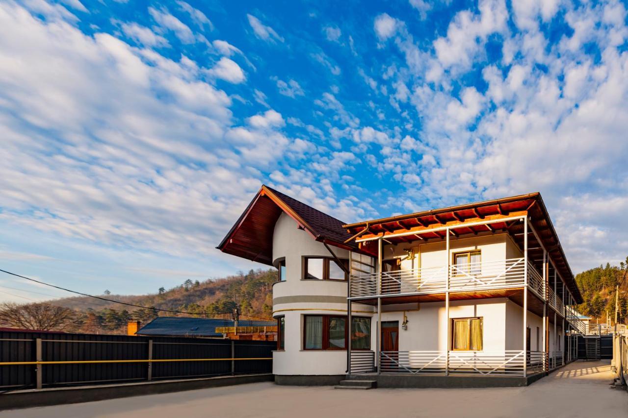 Vaias Aparts Târgu Neamț Exterior photo