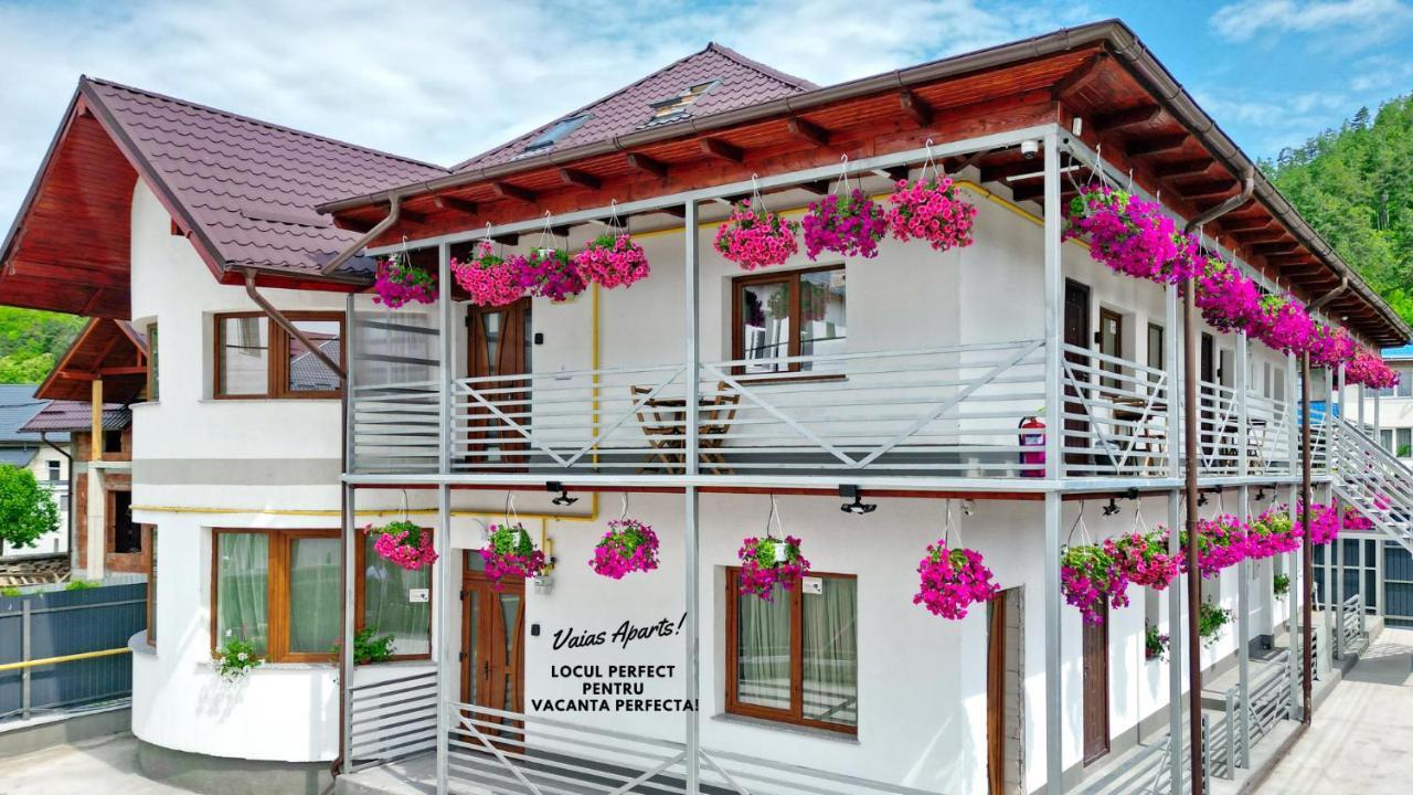 Vaias Aparts Târgu Neamț Exterior photo