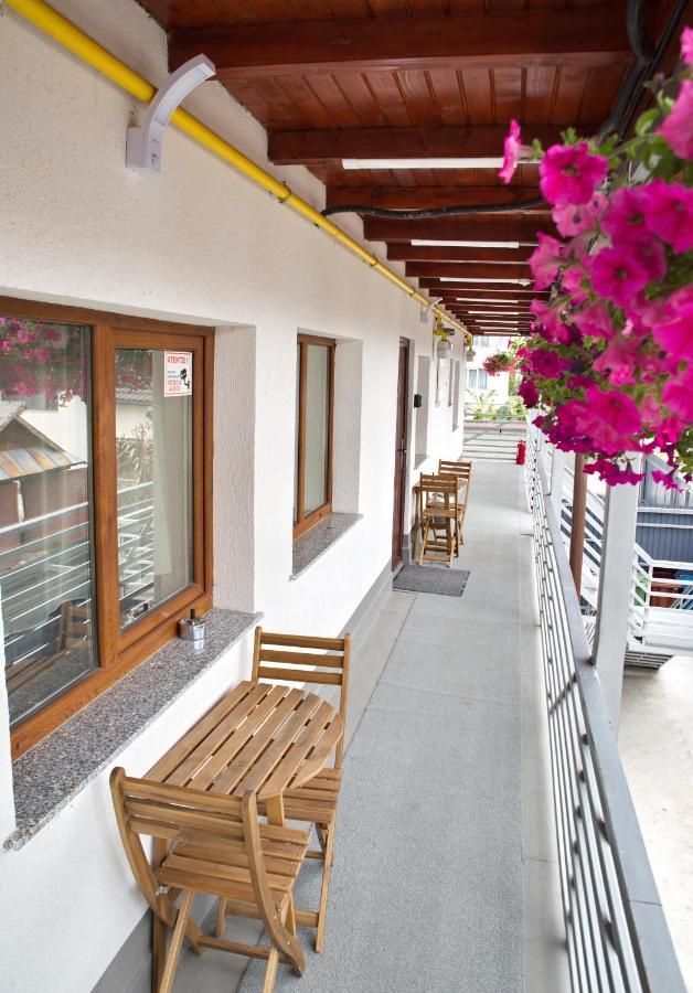Vaias Aparts Târgu Neamț Exterior photo
